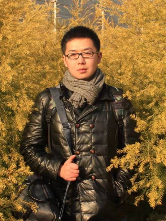 罗旋（中国四川籍艺术家）