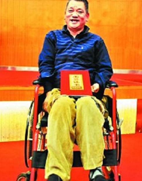 方俊明（武汉市见义勇为者）