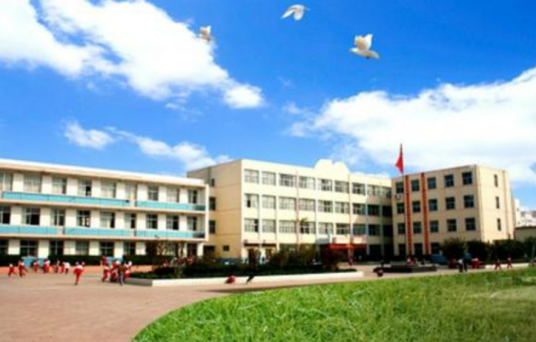 东营市垦利县第一实验小学