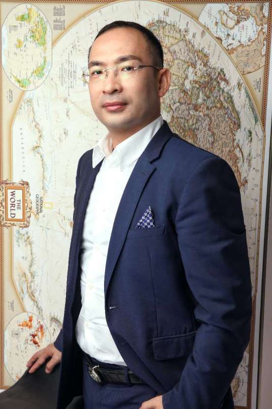 吴华新（永荣控股集团有限公司董事长）