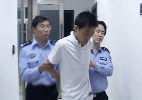 522长寿路枪击案