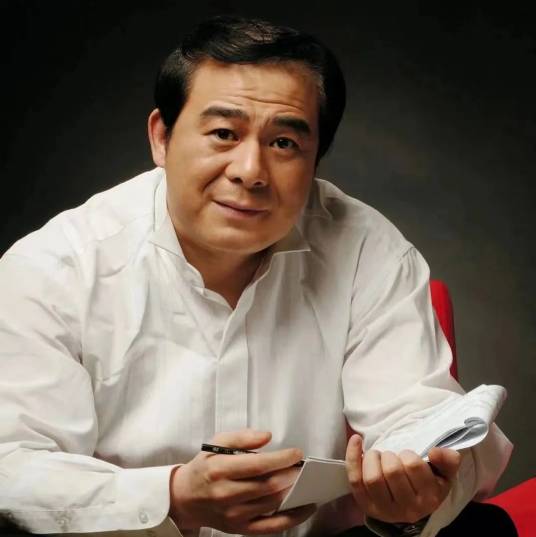 俞峰（中国文联党组成员、副主席、书记处书记，中央音乐学院院长、党委副书记，第十四届全国政协委员）