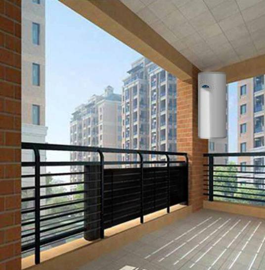 阳台壁挂式太阳能热水器