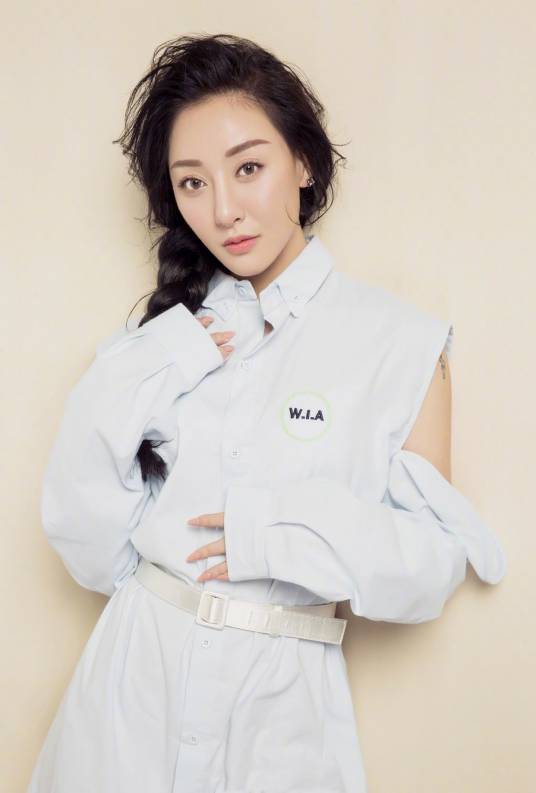 王金金（中国内地流行乐女歌手、影视演员）