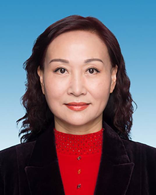 胡春华（云南省文化和旅游厅二级巡视员，省京剧院党委书记、院长）