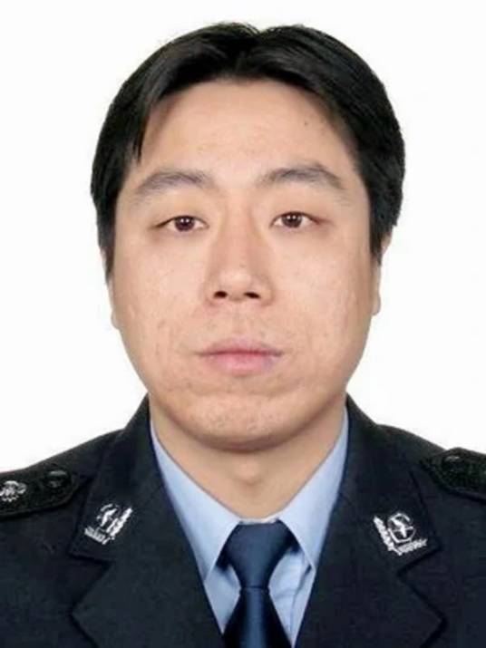 张翼飞（上海市公安局城市轨道交通分局刑侦大队副大队长）