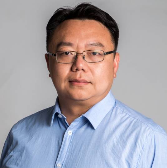 李铮（西安交大经济学教授、悉尼大学荣誉教授）