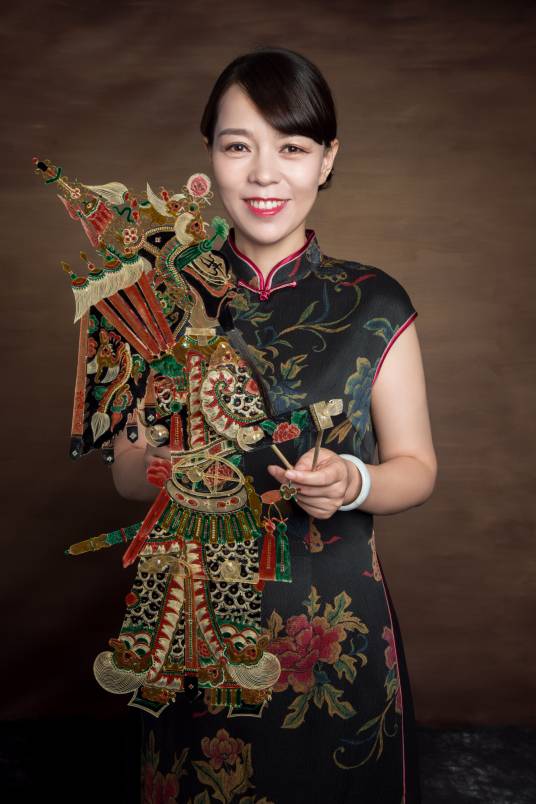 汪海燕（陕西省工艺美术大师，华州皮影非遗传承人）