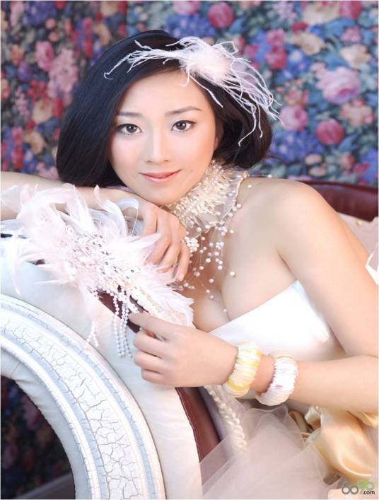 丁佳（MOMO乐团主唱）