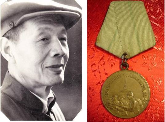 李铁根（原中央美术学院油画系副教授）