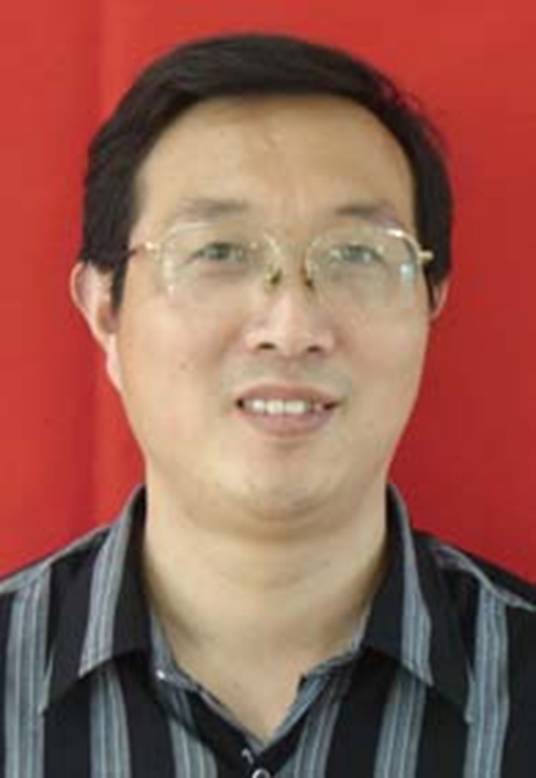 曹向东（安徽省桐城中学原党委书记、校长）