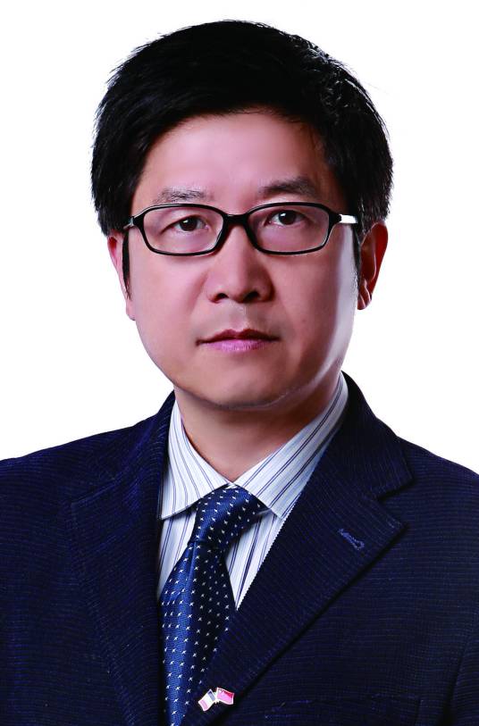 陈士林（中国工程院院士、俄罗斯工程院院士，成都中医药大学首席教授、中国中医科学院首席研究员）