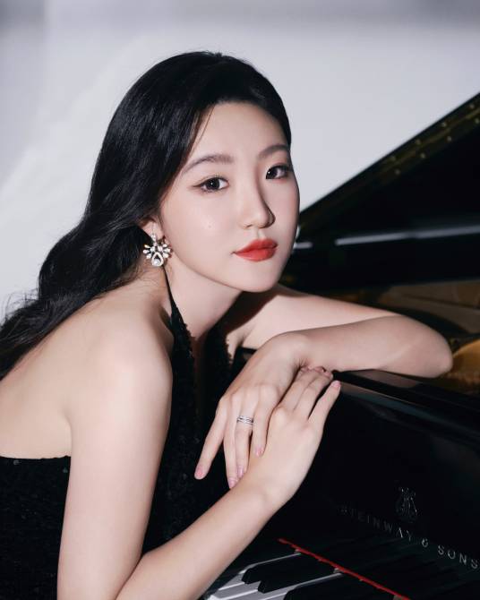 李昀（青年钢琴演奏家）