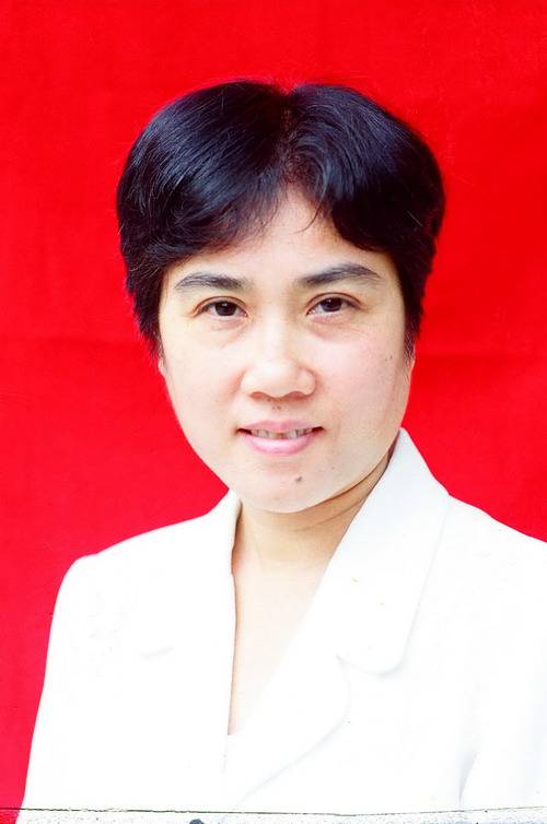 黄小玲（广东省政协文化和文史资料委员会副主任）