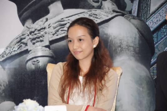 张雅琳（《中国文艺》栏目主持人）