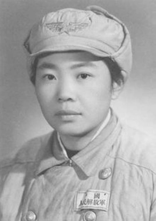 陈志英（新中国第一批女飞行员）