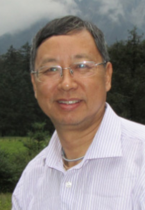 管建华（南京师范大学教授）