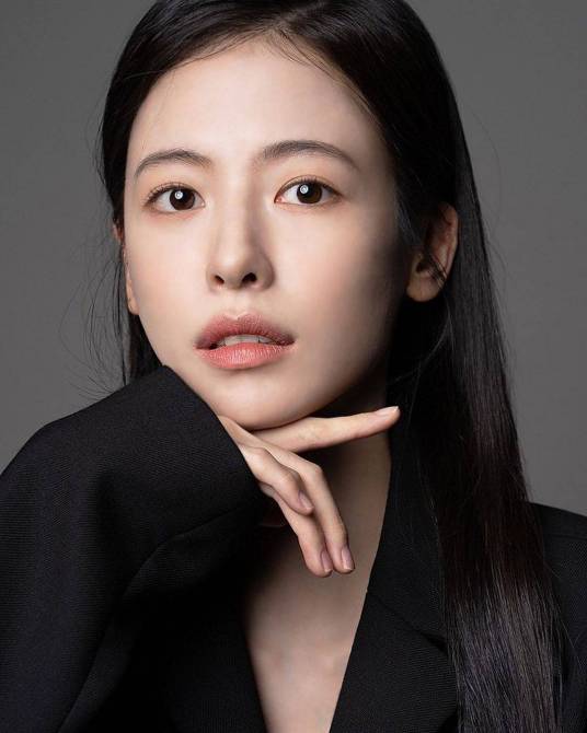 智友（韩国女演员）