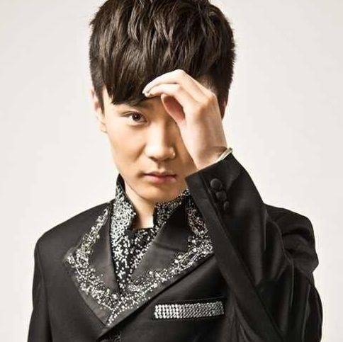 张佳伟（2012中国红歌会选手）