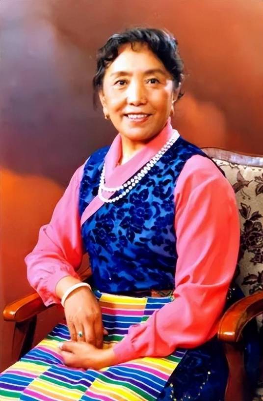 才旦卓玛（中国内地藏族女高音歌唱家，国家一级演员）