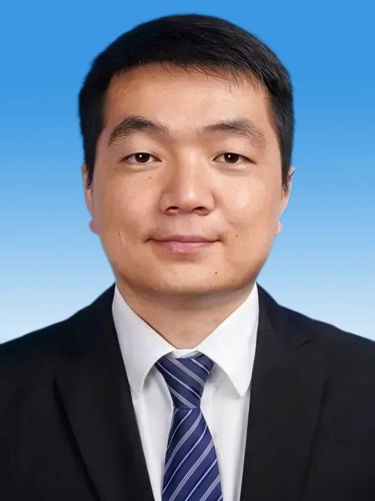 杨金龙(第十四届全国人大代表,杭州技师学院教师、特级技师)