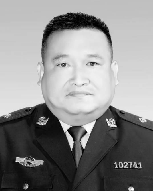 曹禺（内蒙古自治区鄂尔多斯市鄂托克前旗看守所原副所长）