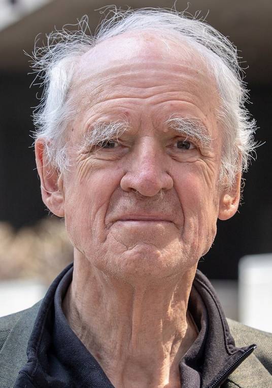 查尔斯·泰勒（加拿大哲学家、麦吉尔大学教授）