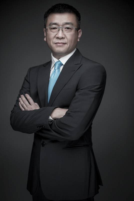 万捷（雅昌文化（集团）有限公司董事长）