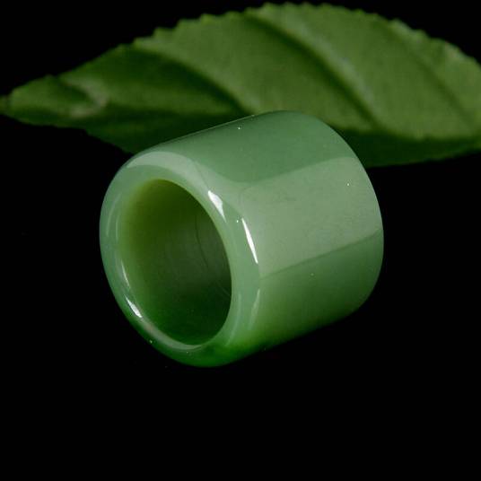 玉指环（古代手饰）