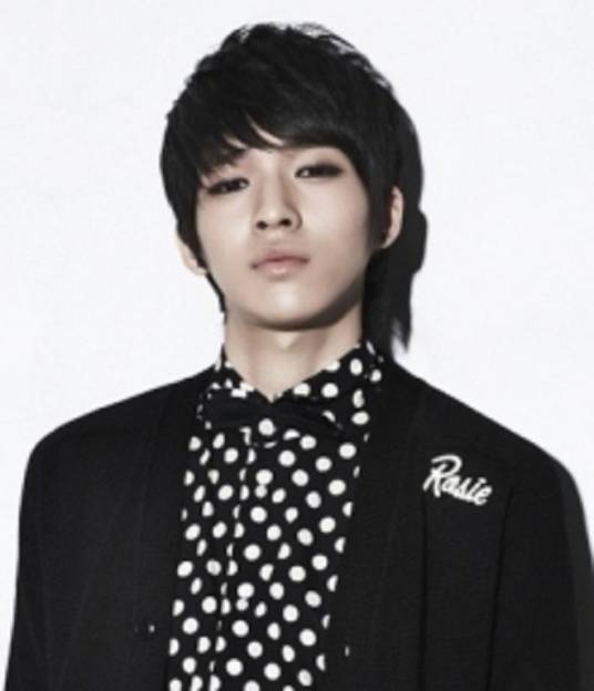 DANIEL（韩国男歌手）