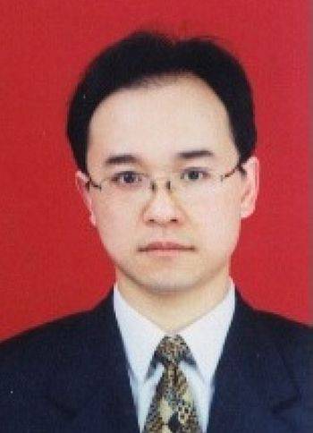 吴炯（东华大学教授）