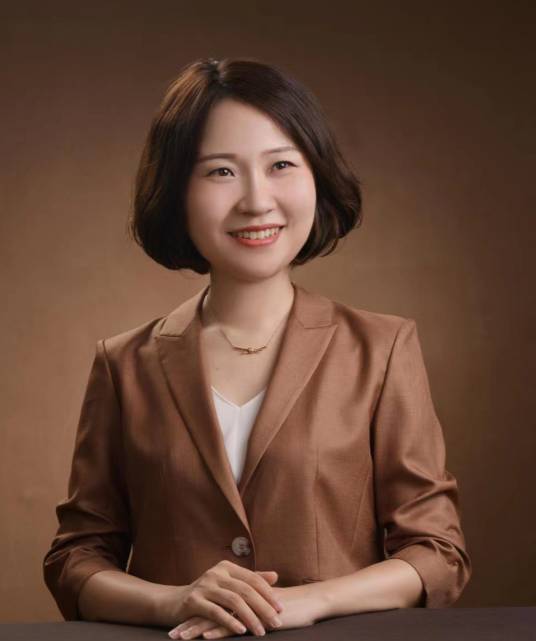 万欣（河海大学副教授）