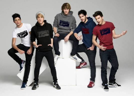 Pillow Talk（Auryn演唱的歌曲）