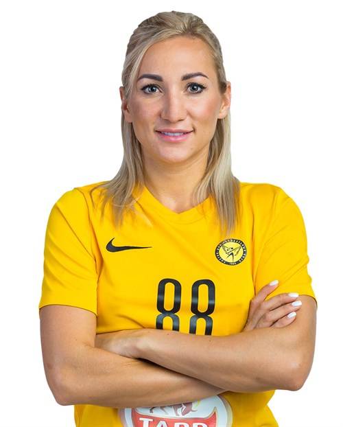 波利娜·库兹涅佐娃