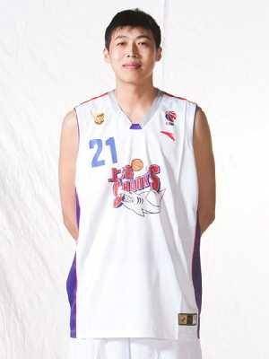 王立刚（辽宁籍篮球运动员）