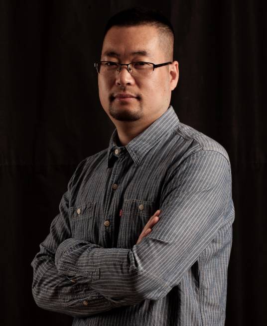 王忠伟（中国山东籍艺术家）