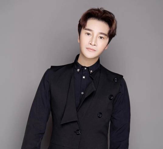 钟皓（中国内地男演员、歌手）