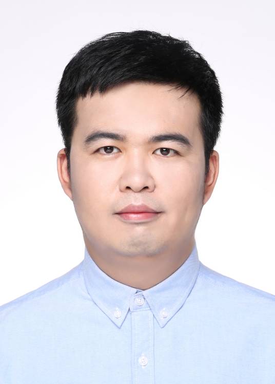 何宇轩（铜陵市郊区大通镇人民政府镇长）