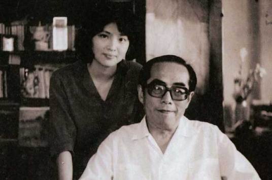 曹晓明（上海市高中语言文学高级教师）