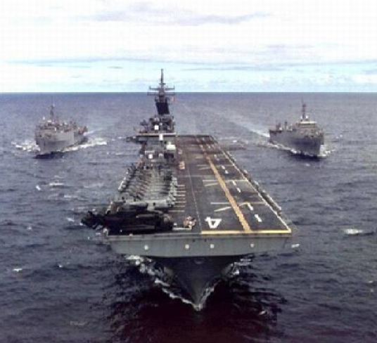 美国海军黄蜂级两栖攻击舰