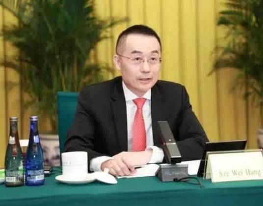 施维雄（第十四届全国政协委员、港澳台侨委员会委员，香港福建社团联会副主席）