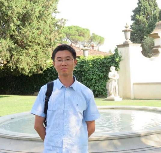 韩伟华（南京大学政府管理学院教授）