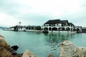 深圳亿元“海上皇宫”开拆