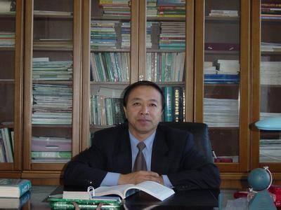 郭庆海（吉林农业大学教授）