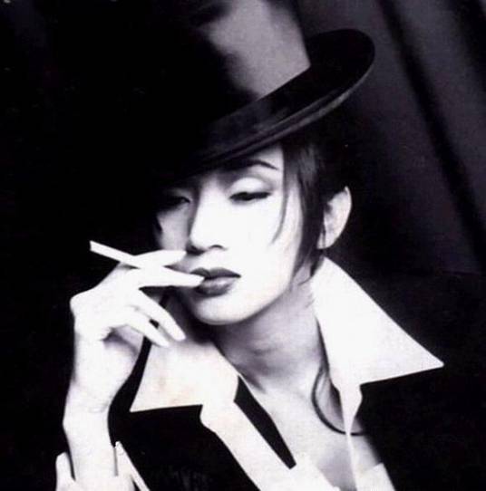 我很快乐（梅艳芳演唱歌曲）