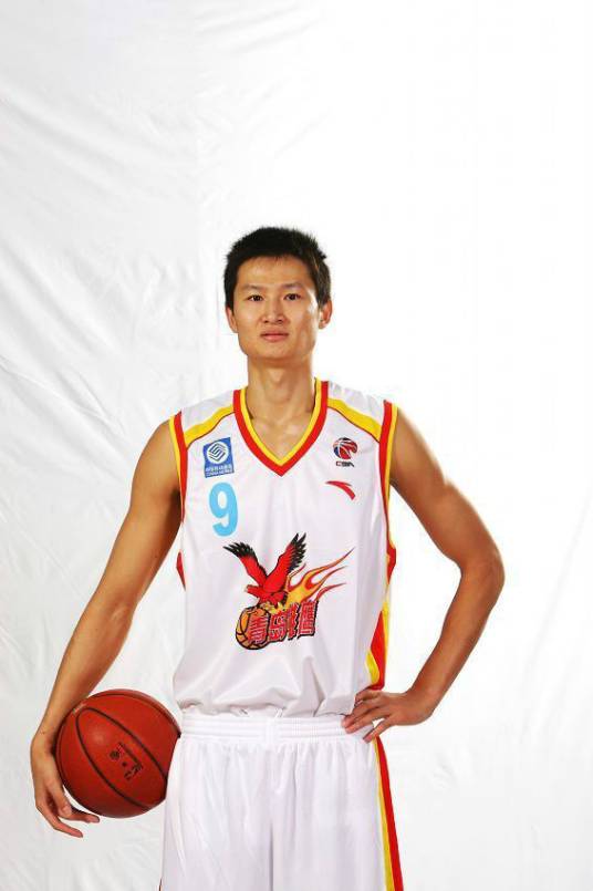 李一丁（CBA篮球运动员）
