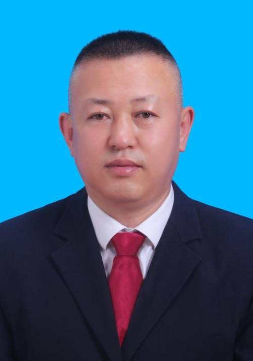 李向南（内蒙古阿盟金融工作办公室原党组成员、副主任）