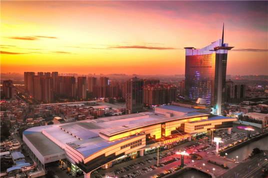 罗浮宫国际家具博览中心