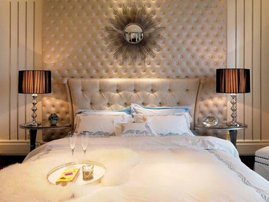 卧室背景墙（家居空间设计）