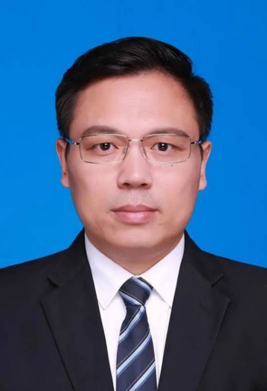 张泰（江苏省南京市秦淮区委原副书记、区长）